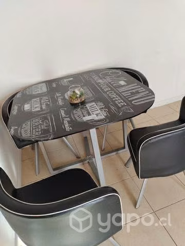 Linda mesa ideal para espacios pequeños - Imagen 2