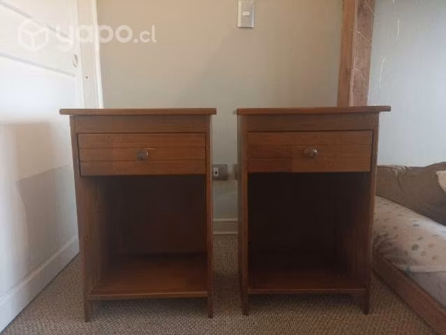 Par de veladores madera