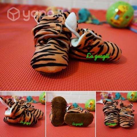 Zapatitos / pantuflas de bebé - Imagen 3