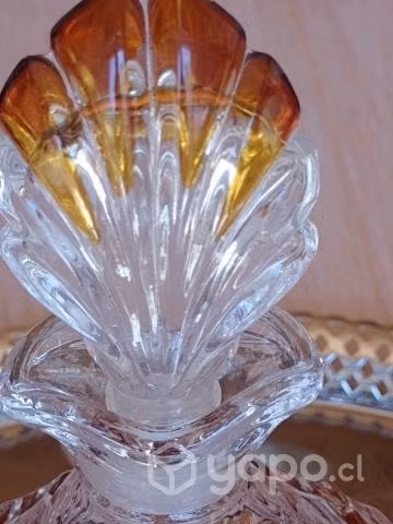 Preciosa licorera con 5 vasitos cristal Bohemia