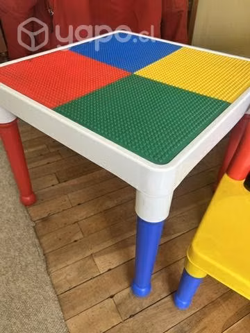 Mesa con 2 sillas
