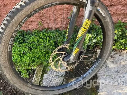Bicicleta Whyte S-150 RS Carbon - Aro 29 -