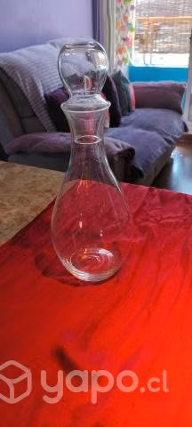 Botella de vidrio para agua o vino