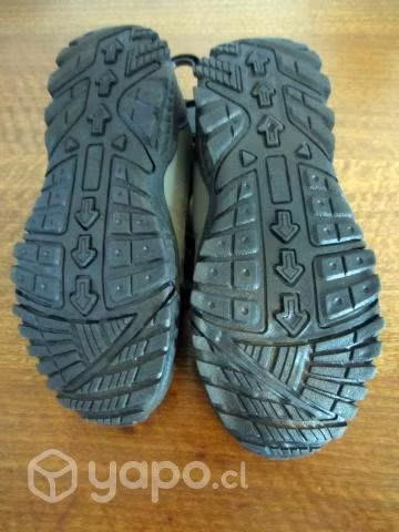 Zapatilla Outdoor Para Niño o Niña Talla 33 Nueva