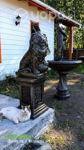 Maceteros y Estatuas