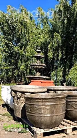 Maceteros y Estatuas