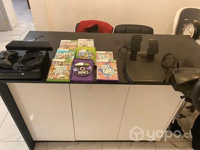 Xbox y manubrio y juegos excelente estado