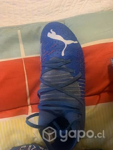 Zapatos de fútbol futuro puma usados