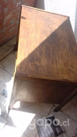 Escritorio antiguo 4 cajones buen estado