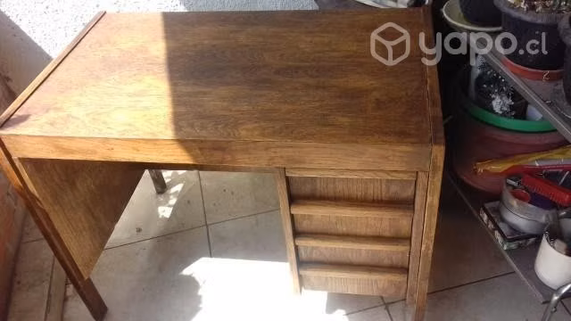 Escritorio antiguo 4 cajones buen estado