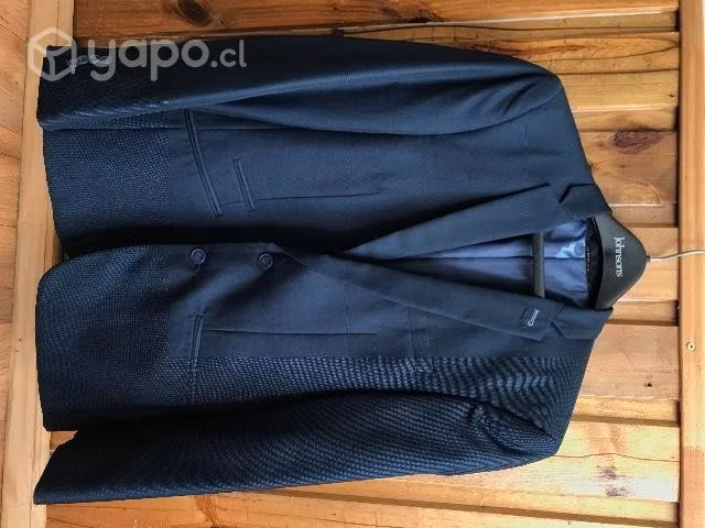 Traje marca About talla 42 (M) usado solo 1 vez