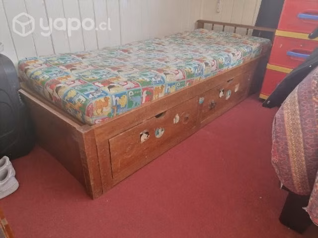 Cama con colchon y dos cajones