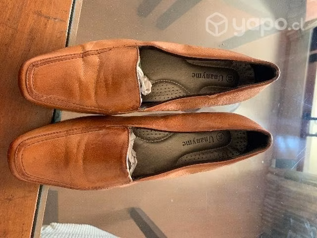 Zapato café claro UnNyme talla 39
