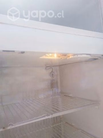 Refrigerador mediano marca mademsa