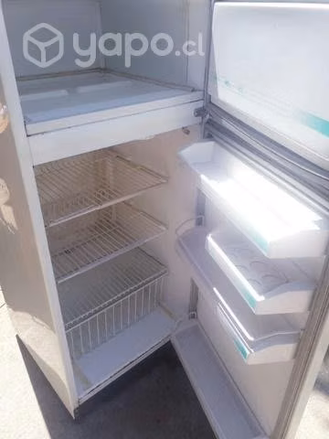 Refrigerador mediano marca mademsa