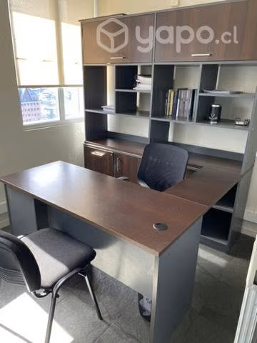 Mueble con escritorio más dls sillas