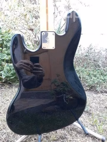 Bajo Fender Jazz Bass Squier Series Fabricado En M