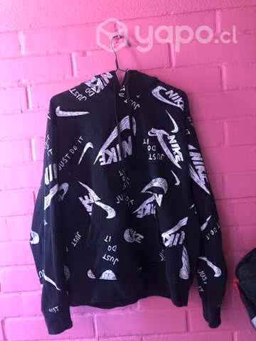 Poleron nike