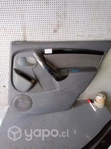Tapiz de puerta trasera derecha Renault Oroch