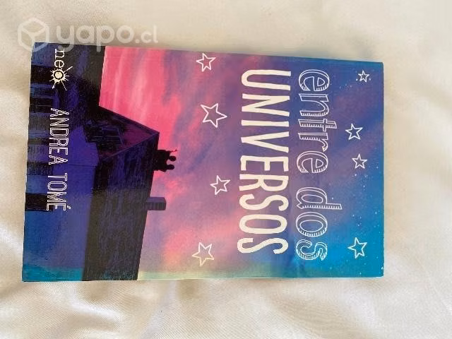 Libro Entre dos universos de Andrea Tomé