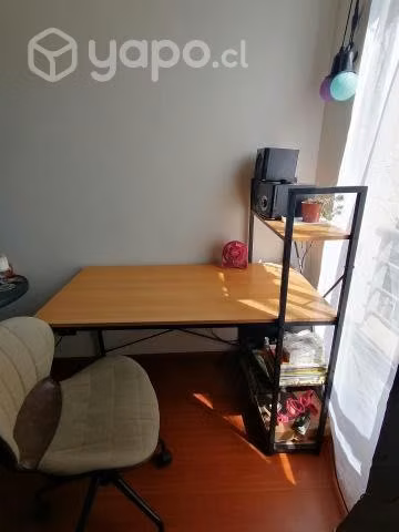 Escritorio con silla