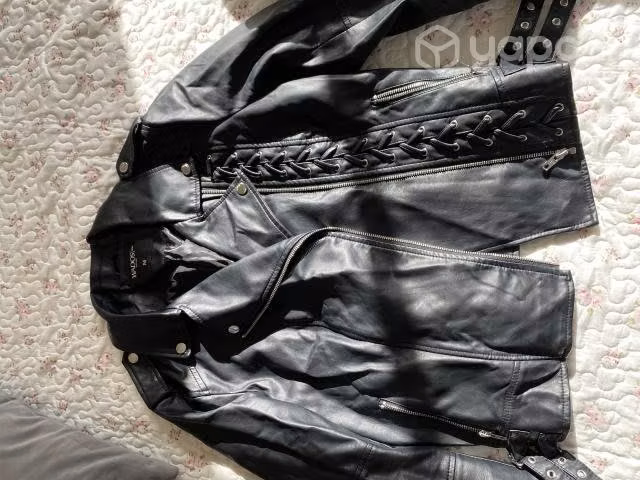 Chaqueta cuerina