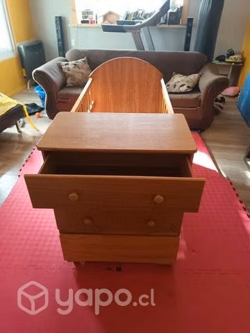 Cuna de madera