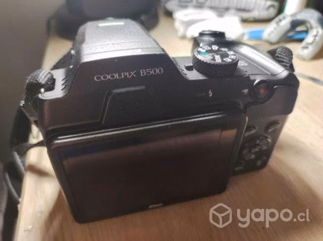 Nikon Coolpix B500