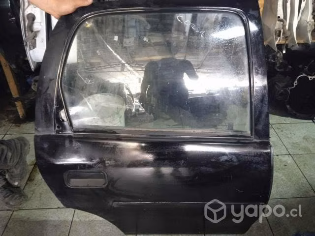 Puerta Trasero Derecho Chevrolet Corsa Negro