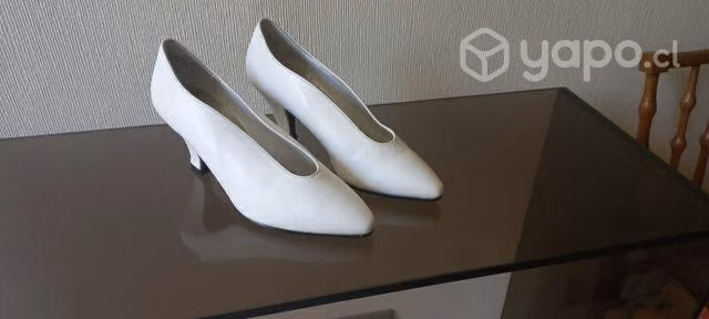 Zapatos nuevos talla 35 - Imagen 2