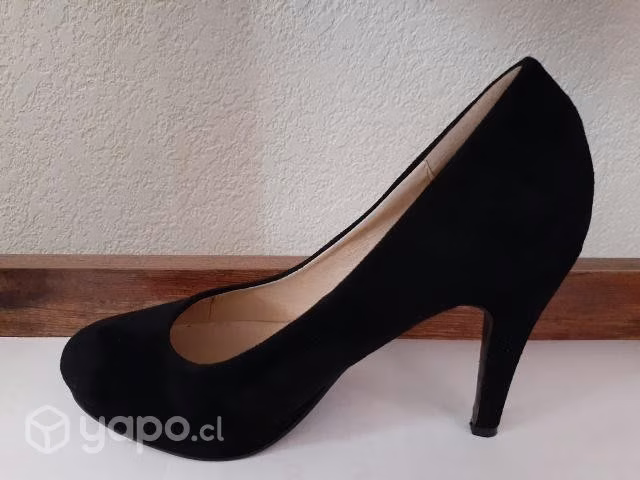 Zapato taco alto gamusa