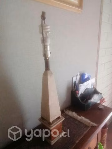Lámpara grande mármol