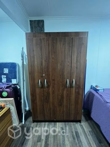 Closet 4 puertas