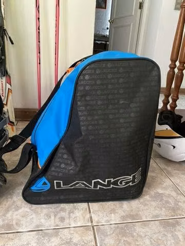 Skies Rossignol 1.42 + botas, bastones y bolsos