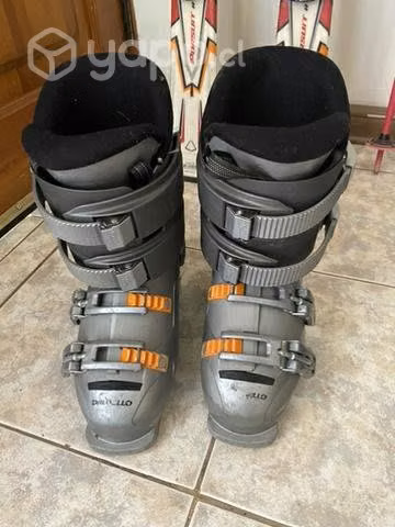 Skies Rossignol 1.42 + botas, bastones y bolsos