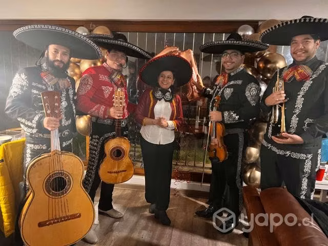 Mariachis en HUECHURABA
