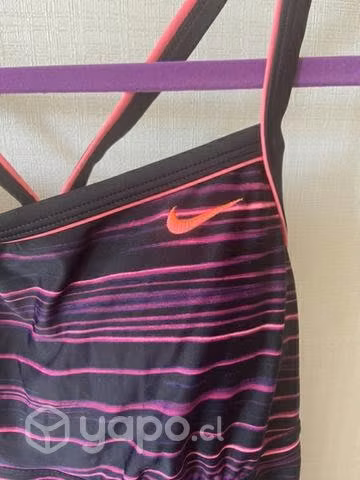 Traje de baño mujer marca NIKE