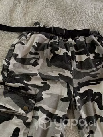Pantalón cargo militar