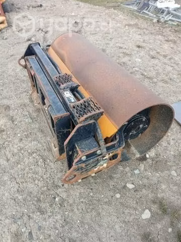 Rodillo para minicargador