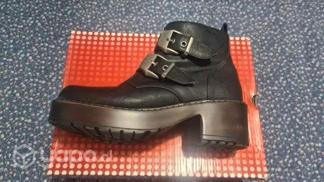 Botines y mocasines