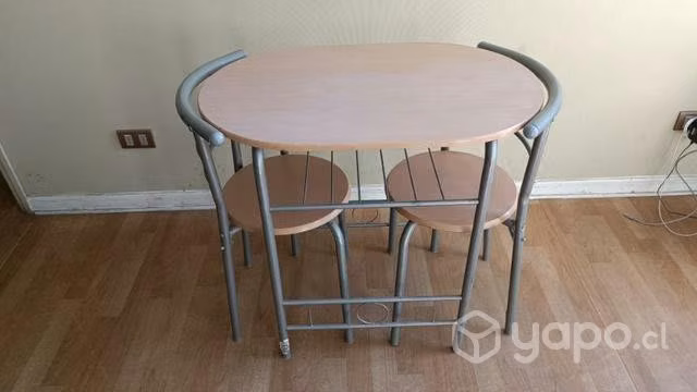 Mesa de terraza tiene detalles