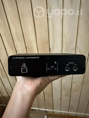 Interfaz Behringer u-phoria UMC202HD - Imagen 2