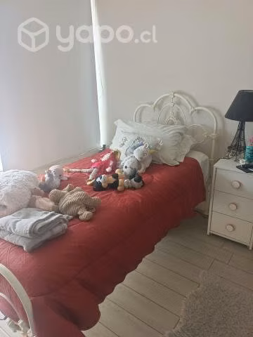 Cama 1 plaza marca Laura Ashley