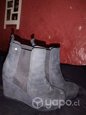 Botin marca Pollini