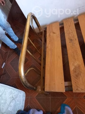 Cama de bronce