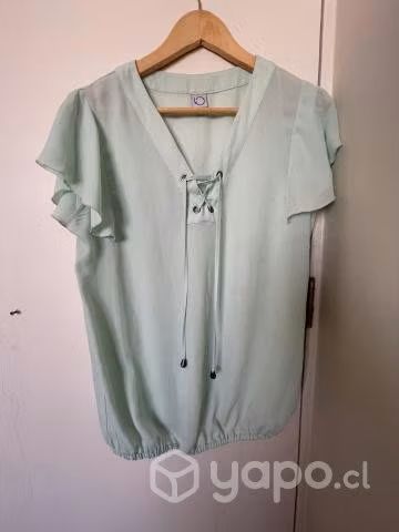 Polera io sin detalles