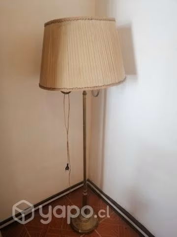 Lampara de pie en bronce - Imagen 2