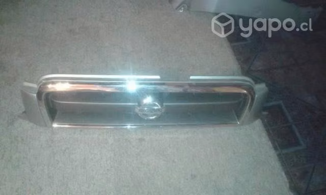 Mascara delantera original Nissan pathfinder 2006