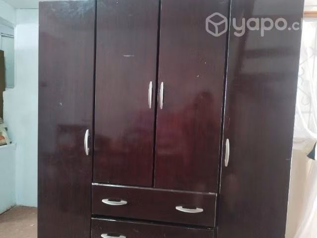 Closet de tres compartimientos. - Imagen 5