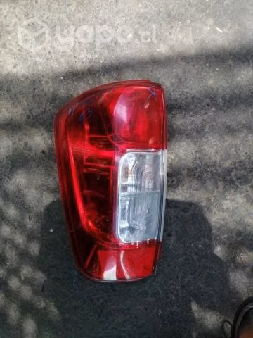 Foco izquierdo nissan np300 original
